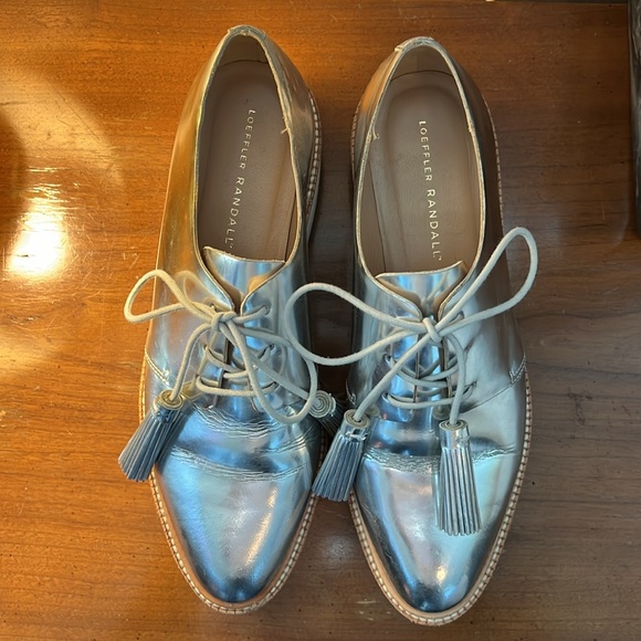🤍 LOEFFLER RANDALL silver Oxfords 🤍 - Picture 3 of 14
